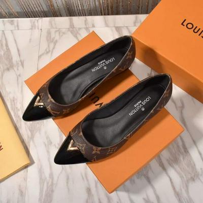 LV路易威登最新单鞋 尖头平底单鞋设计新颖批发
