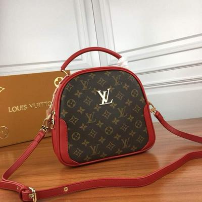 Louis Vuitton 路易威登 LV莎草拼米白MYLOCKMEBB手袋批发