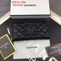 Chanel里外采用小羊皮绣菱形格单拉钱包