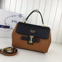 新款 Prada