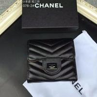 Chanel专柜同款小羊皮绣V型线 短3折钱包