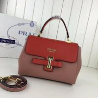 新款 Prada