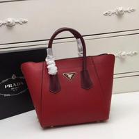 最新 PRADA 普拉达小牛皮Tote手袋