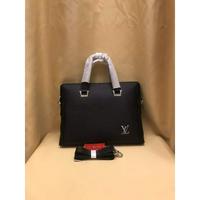 LV Louis Vuitton 路易威登 V家最新款男士手提＋斜跨2⃣️用公文包