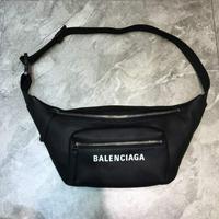 Balenciaga 巴黎世家 专柜同步更新斜挎胸包腰包