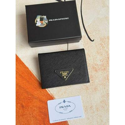Prada 普拉达 同色大字母系列女士短夹批发