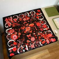 GUCCI 古驰 新款方巾 GUCCI标志花卉