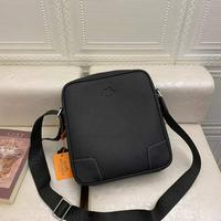 Hermes 爱马仕最新款男士公文包斜挎包