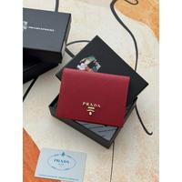 Prada 普拉达 同色大字母系列女士短夹