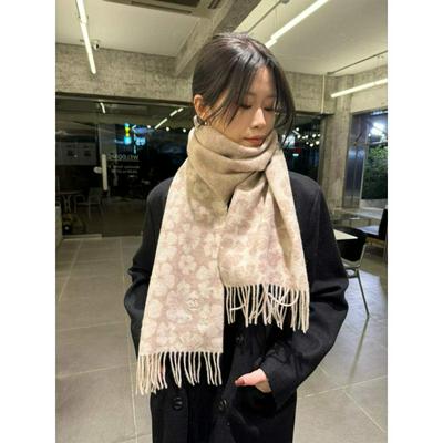 Chanel香奈儿巴黎时装展新款羊绒围巾采批发