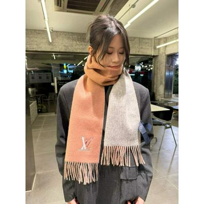 LV2025新款双面羔羊绒围巾出口订单喜批发