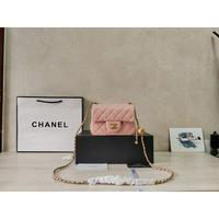 Chanel 香奈儿 小号粉色Chane 口盖包