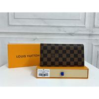 LV Louis Vuitton 路易威登 这款用Monogram制作的Brazza钱包