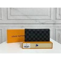 LV Louis Vuitton 路易威登 这款用Monogram制作的Brazza钱包