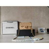 Chanel 香奈儿 大号杏色Chanel 爆款金属cfmini口盖包