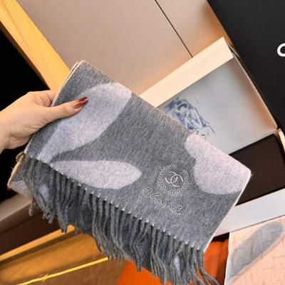 Chanel香奈儿巴黎时装展新款羊绒围巾采批发