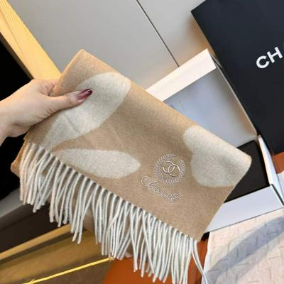 Chanel香奈儿巴黎时装展新款羊绒围巾采批发